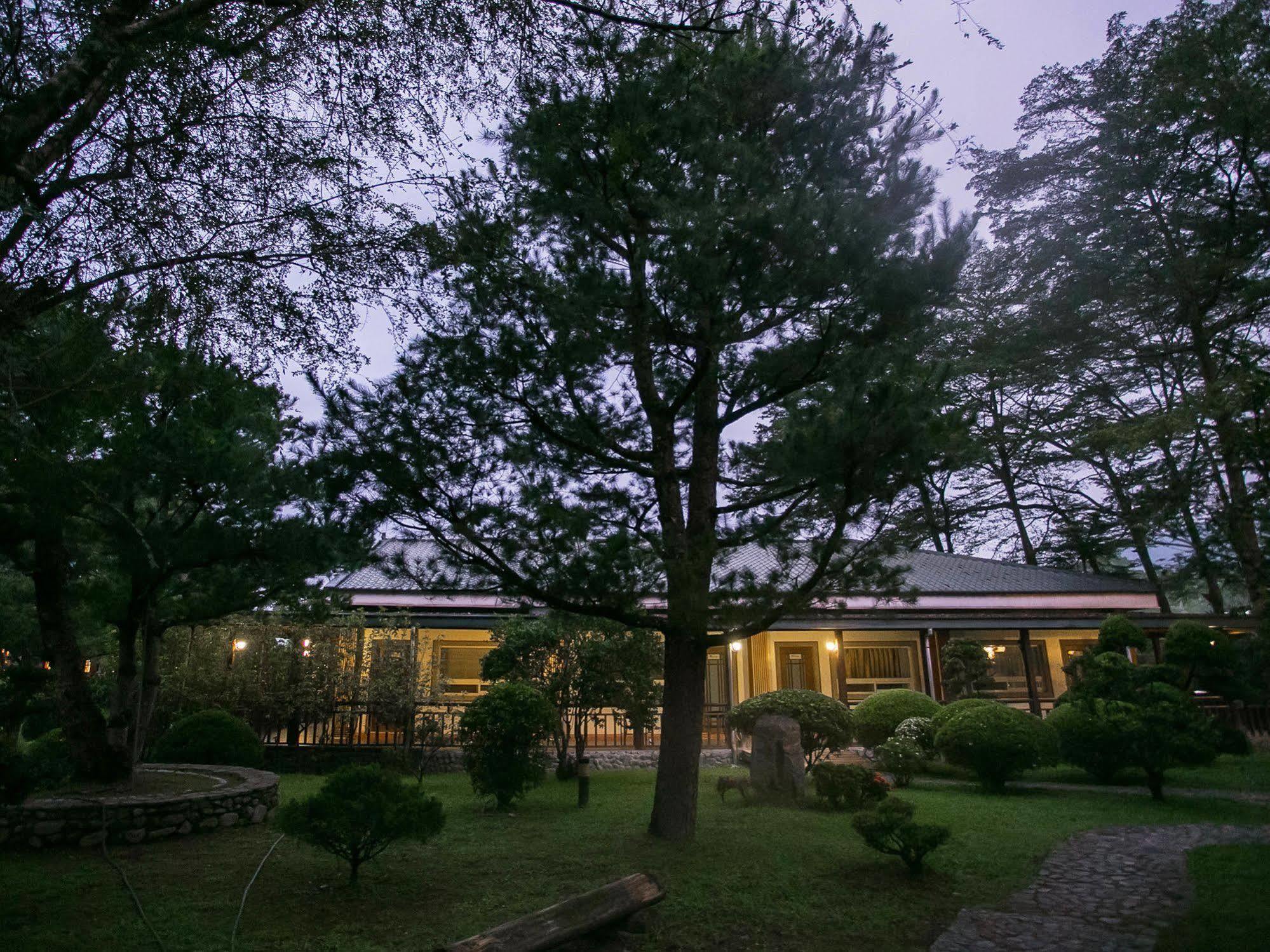 Flying Villa Nantou Exterior foto